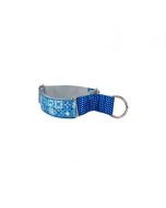 Collar Martingale para galgo y podenco con estampado de mosaico de azulejos en tonos azules y lunares blancos.