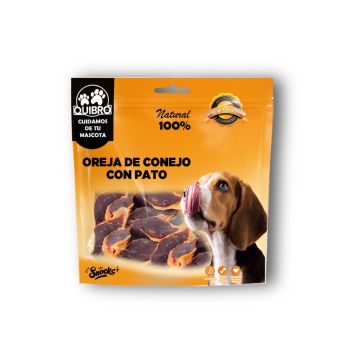 Bolsa naranja de 545 gramos de snacks naturales Quibro de oreja de conejo con pato para perros